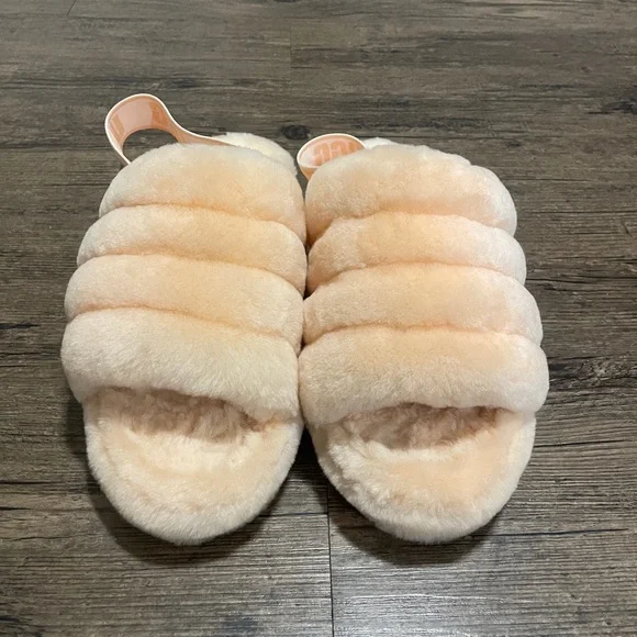 UGG Women’s Fluff Yeah Slides | Size: 8 | Color: Peach - Picture 5 of 5